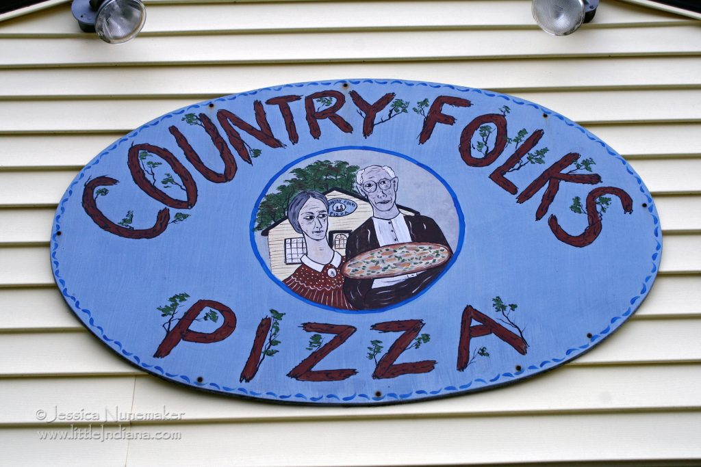 Country Folks Pizza: Kouts, Indiana